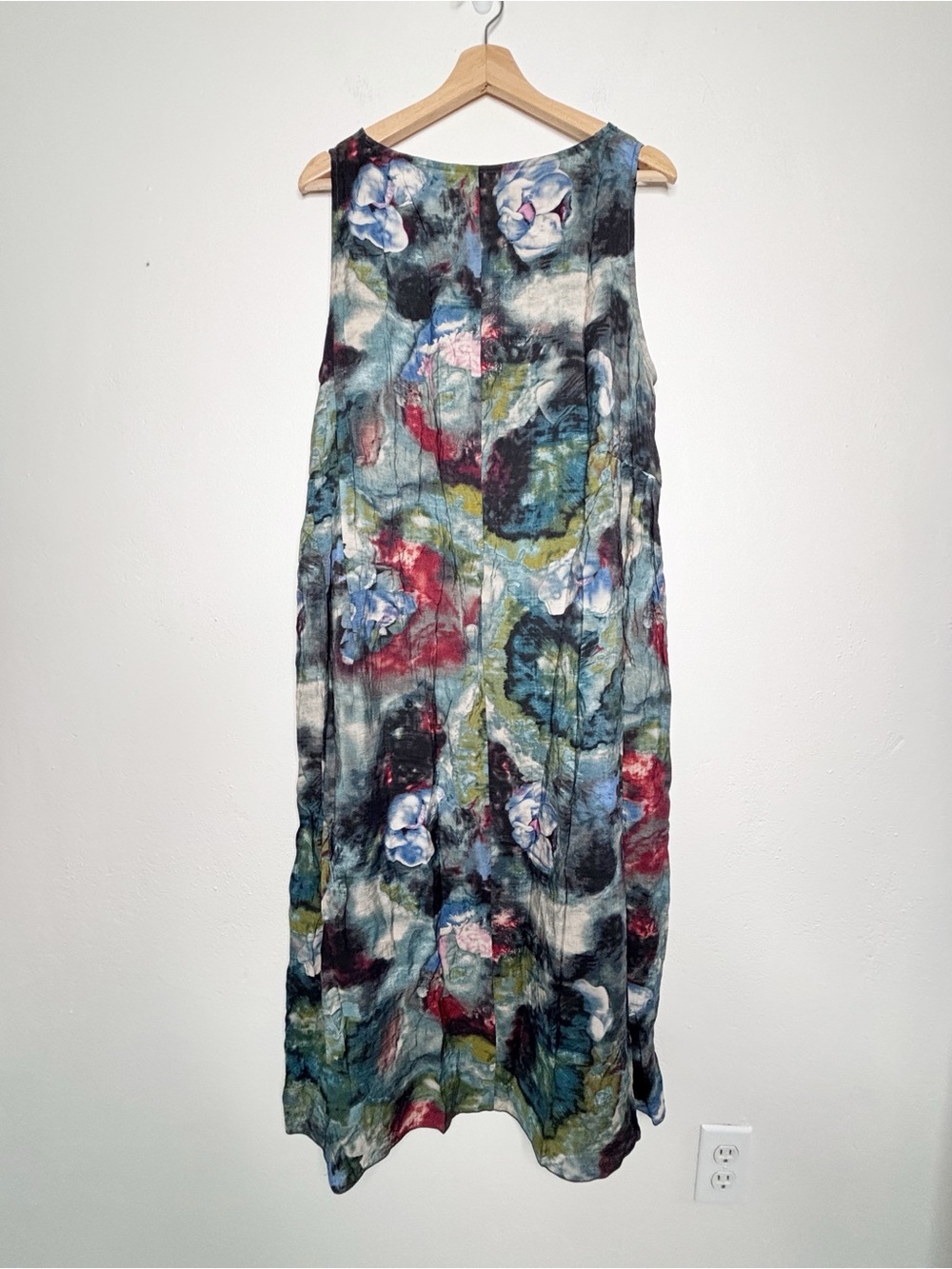 3Potato Sleeveless Abstract Watercolor Dress Size M/L EUC
